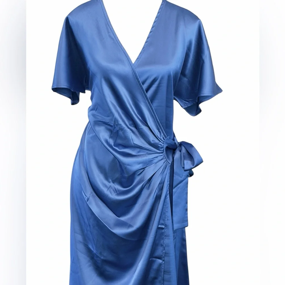 ✨ NWT Royal Blue Satin Wrap Midi Dress Tie Waist Flutter Sleeve M - Picture 4 of 6